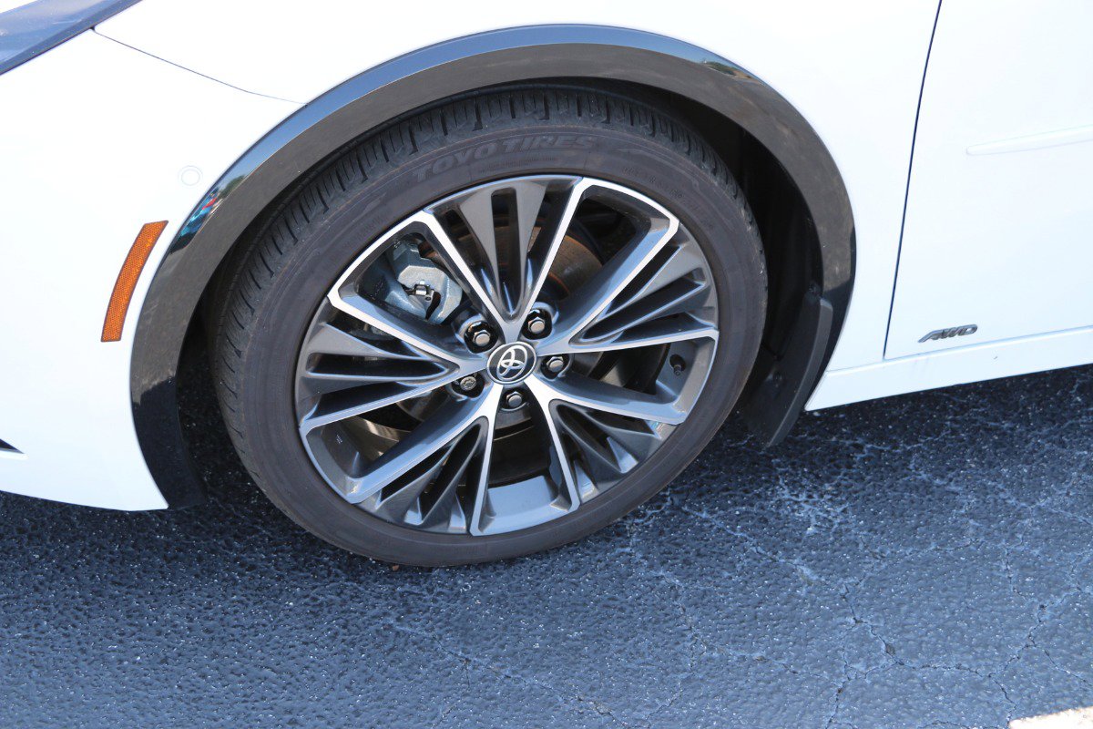 Vehicle image 9 of 38