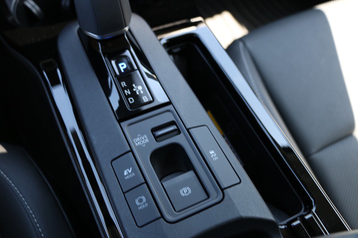 Vehicle image 20 of 38