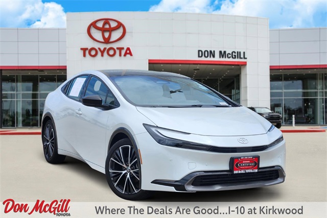 Vehicle image 2 of 39