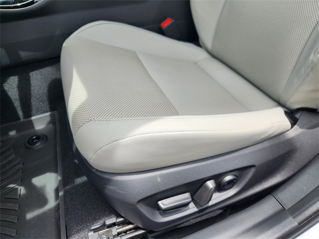 Vehicle image 23 of 39