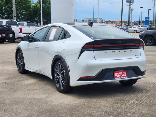 Vehicle image 5 of 39
