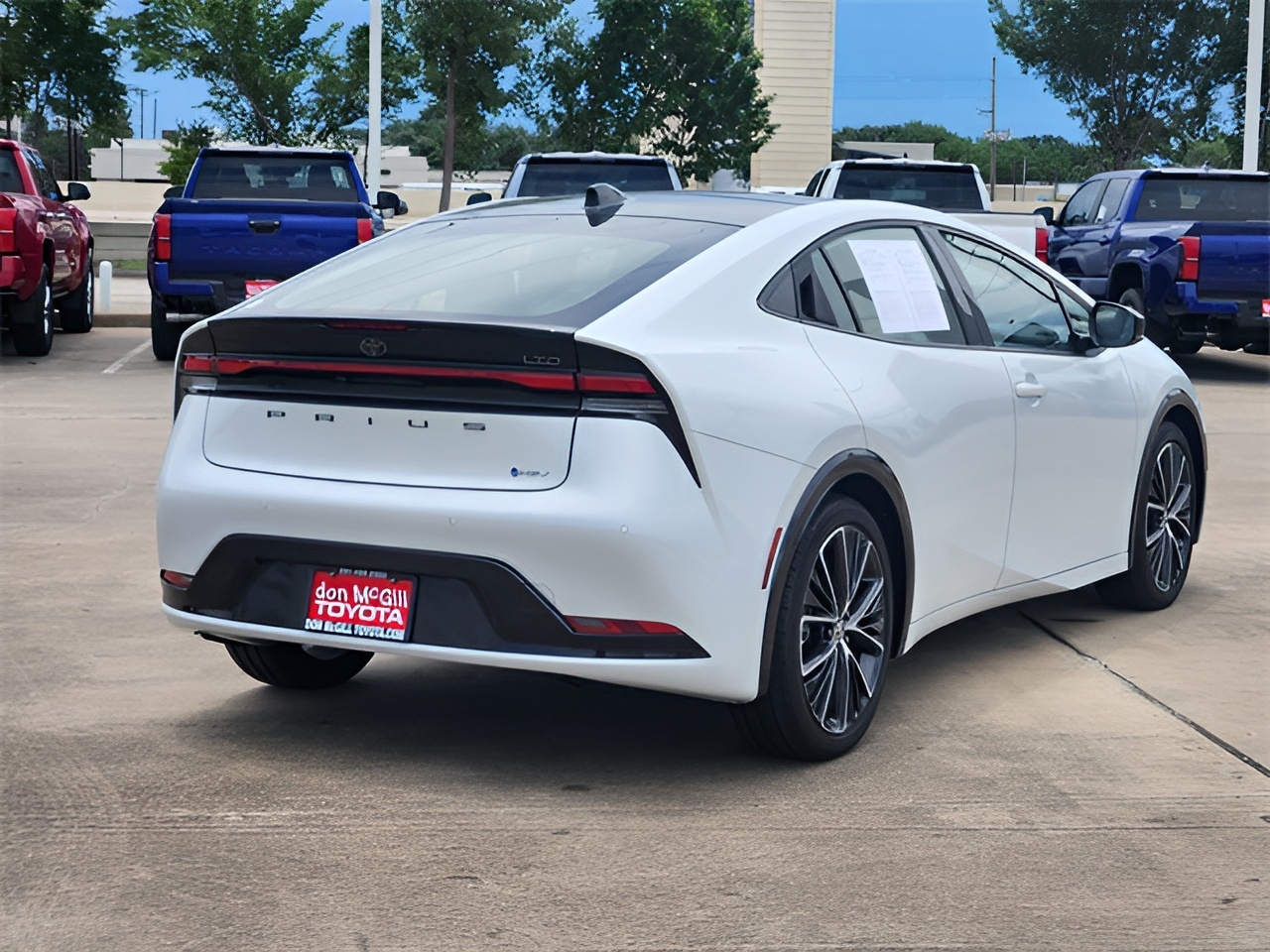 Vehicle image 36 of 39