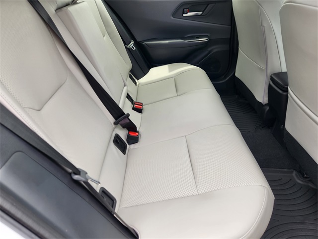 Vehicle image 31 of 39