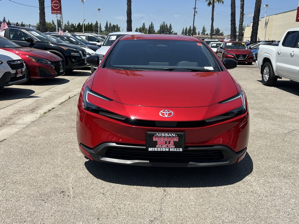 Vehicle image 3 of 28