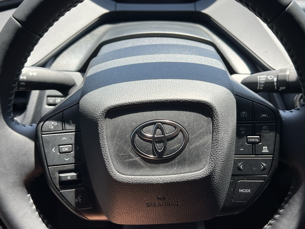 Vehicle image 20 of 28
