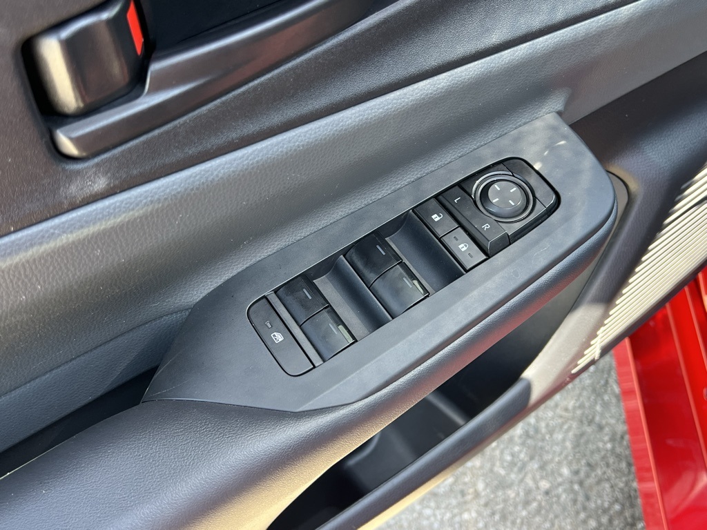 Vehicle image 19 of 28