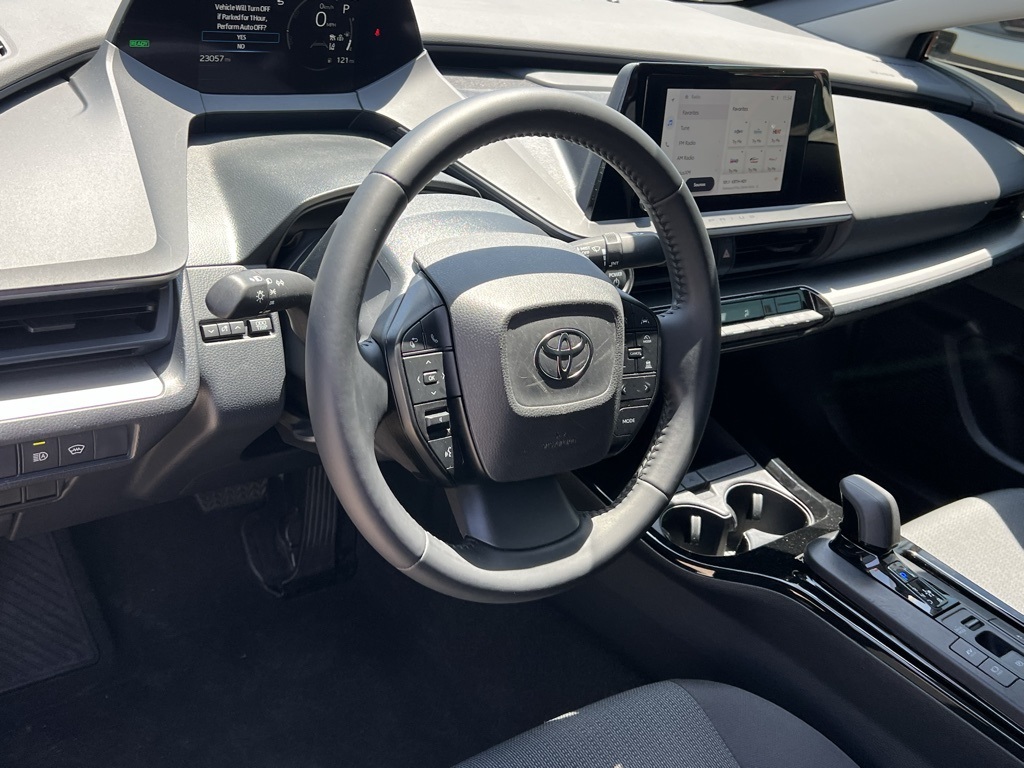 Vehicle image 18 of 28