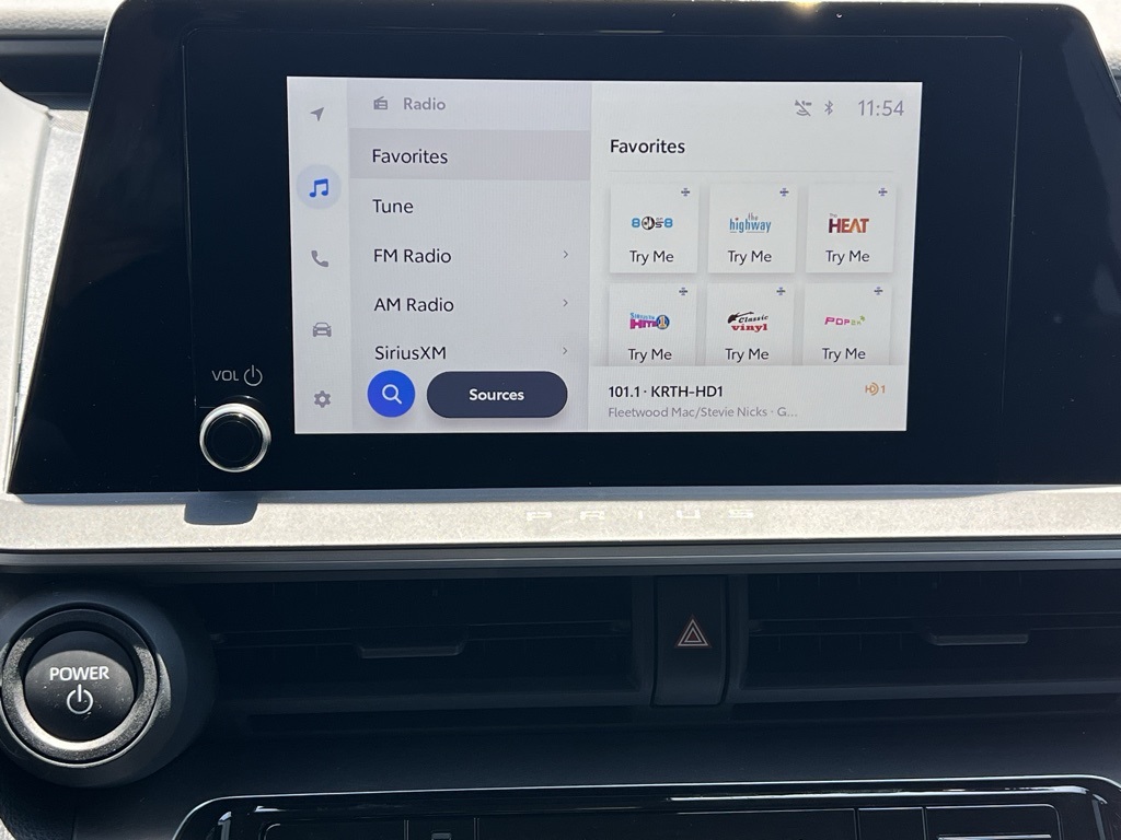 Vehicle image 24 of 28