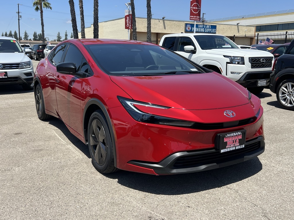 Vehicle image 4 of 28