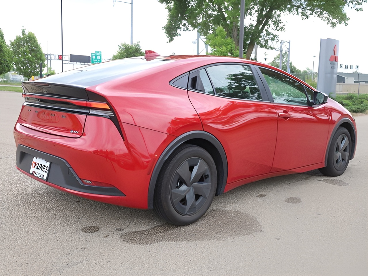 Vehicle image 44 of 47