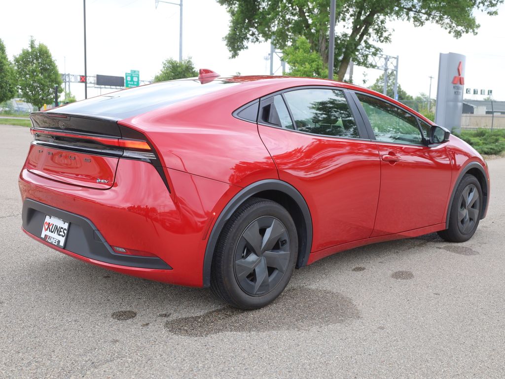 Vehicle image 6 of 47