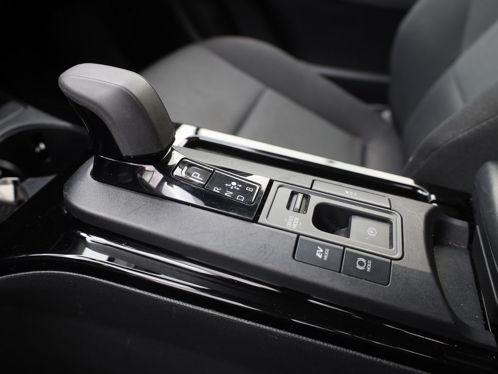 Vehicle image 29 of 47