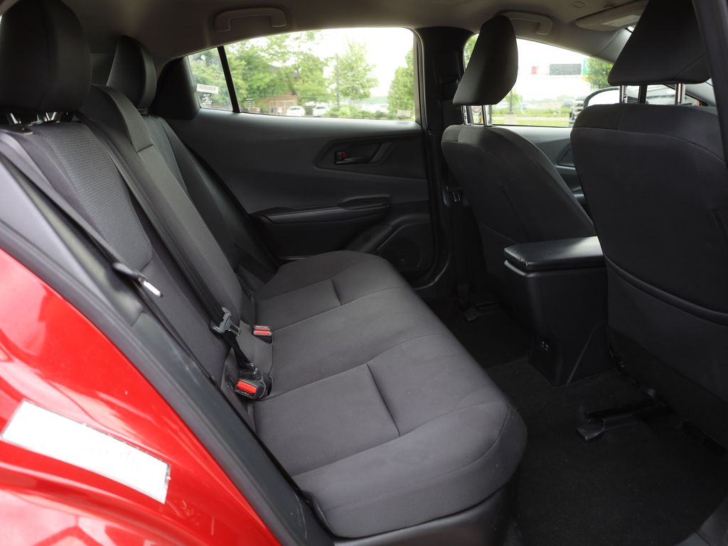 Vehicle image 14 of 47