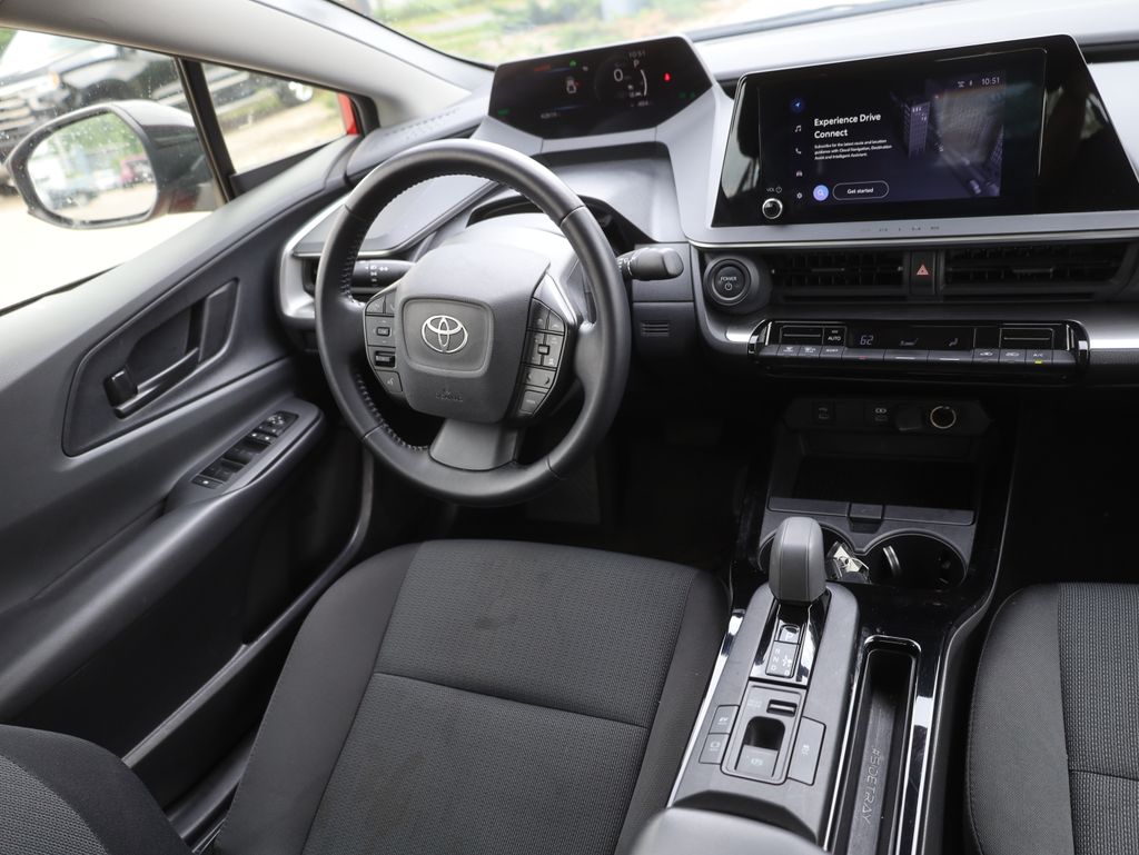 Vehicle image 17 of 47