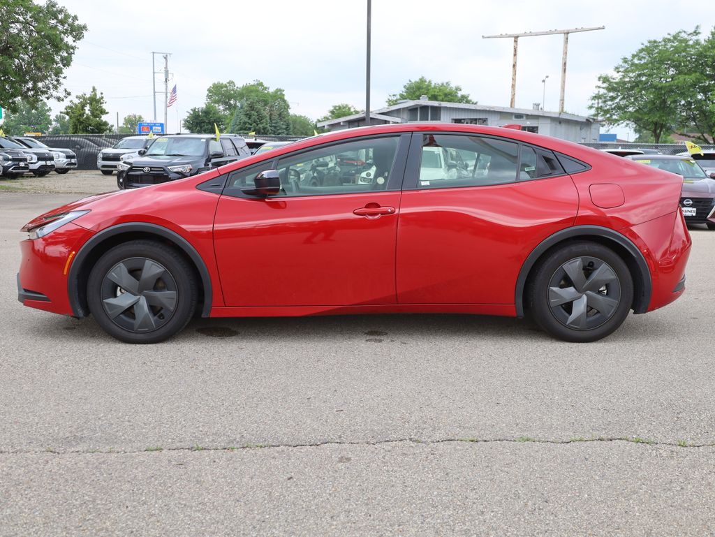 Vehicle image 9 of 47