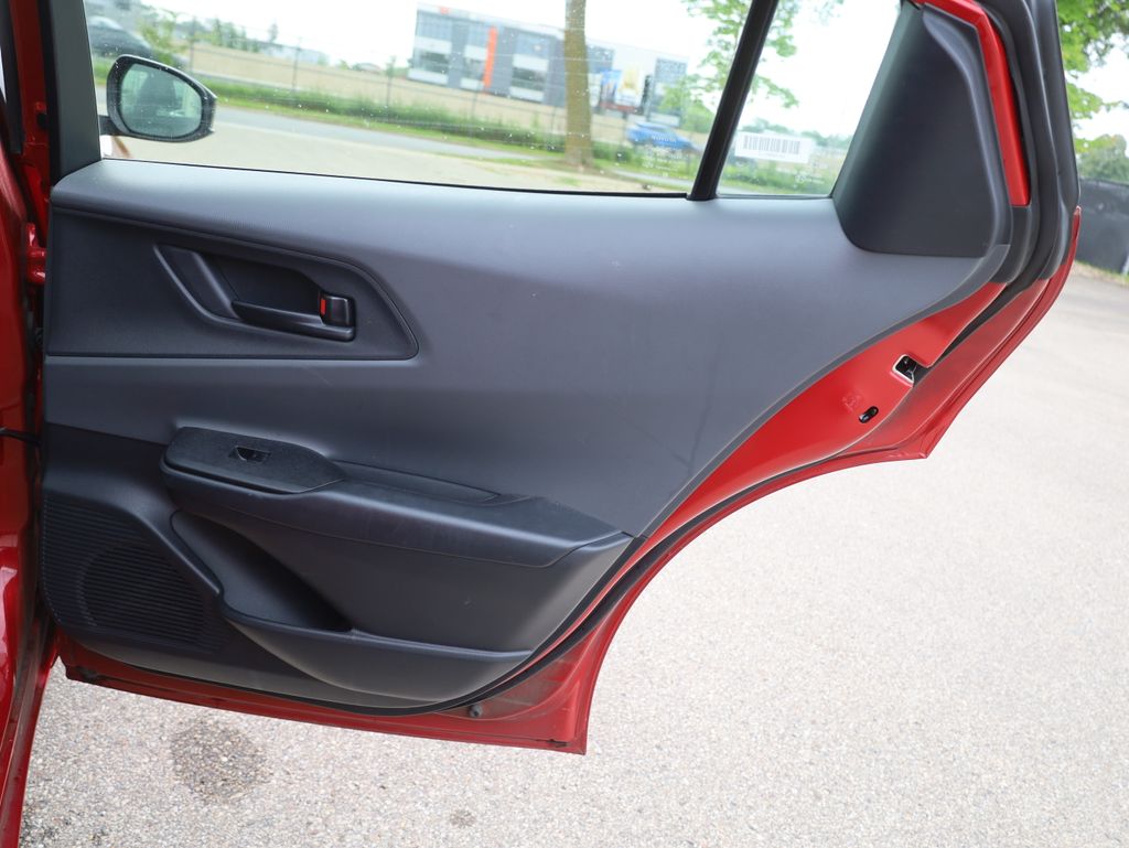Vehicle image 16 of 47