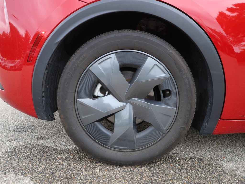 Vehicle image 10 of 47
