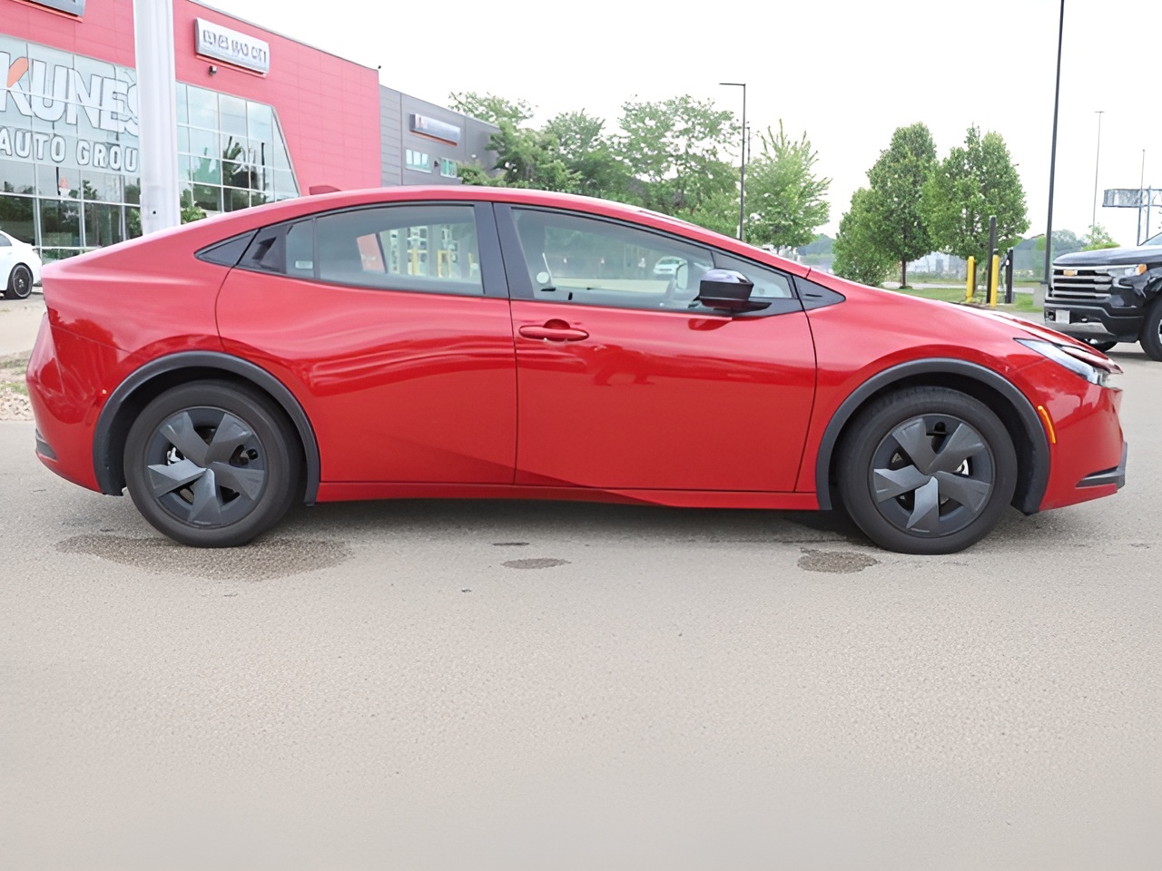 Vehicle image 43 of 47