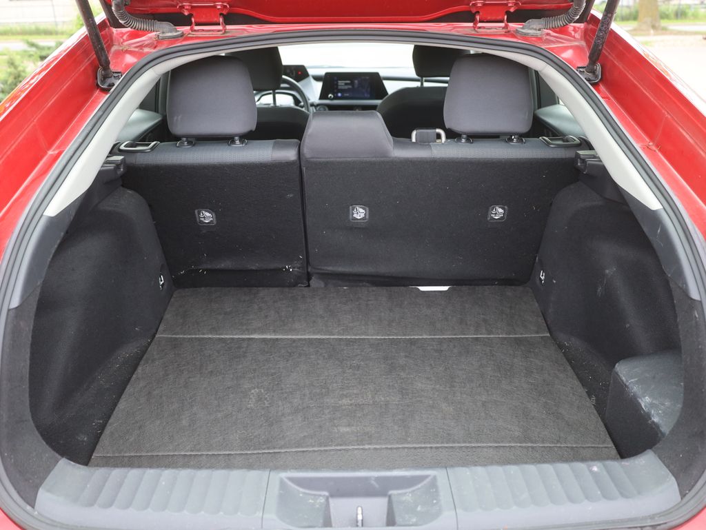 Vehicle image 22 of 47