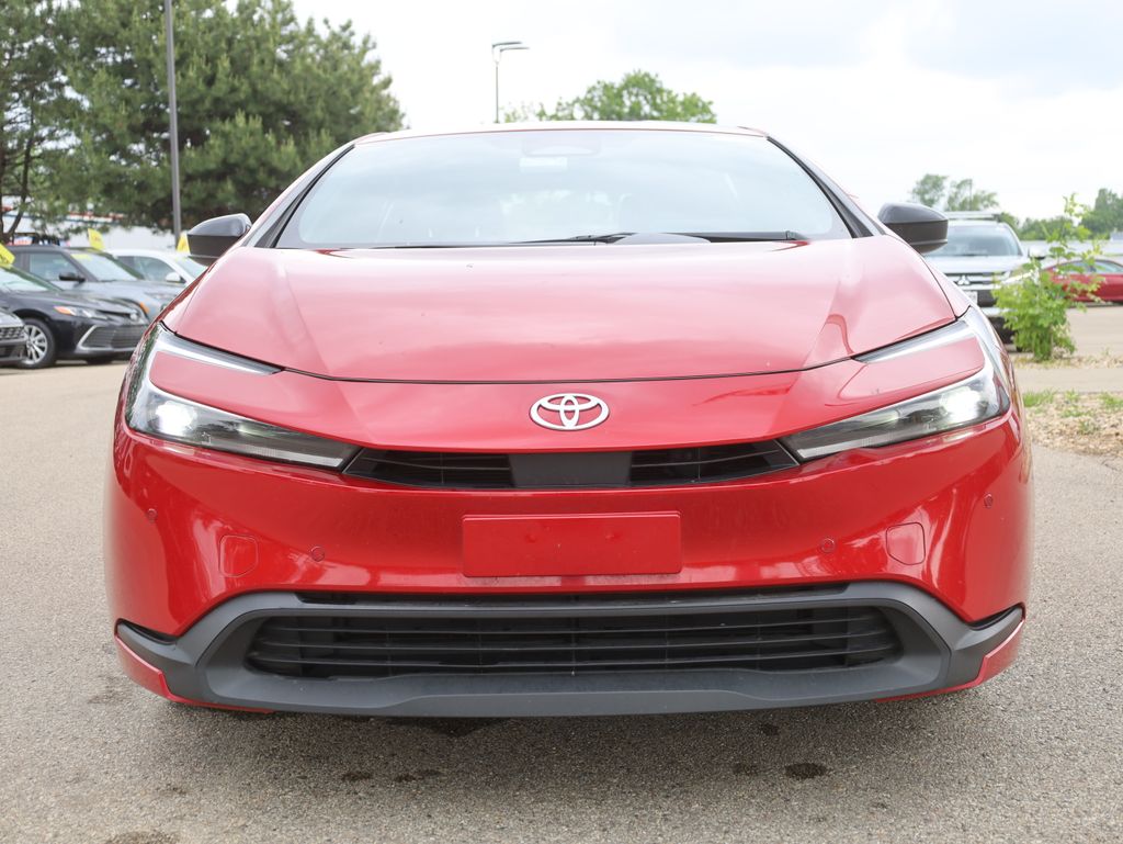 Vehicle image 2 of 47