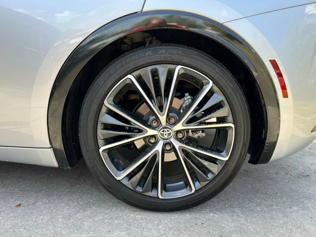 Vehicle image 9 of 9