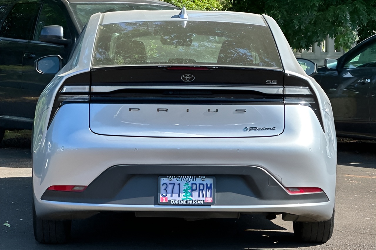 Vehicle image 36 of 38