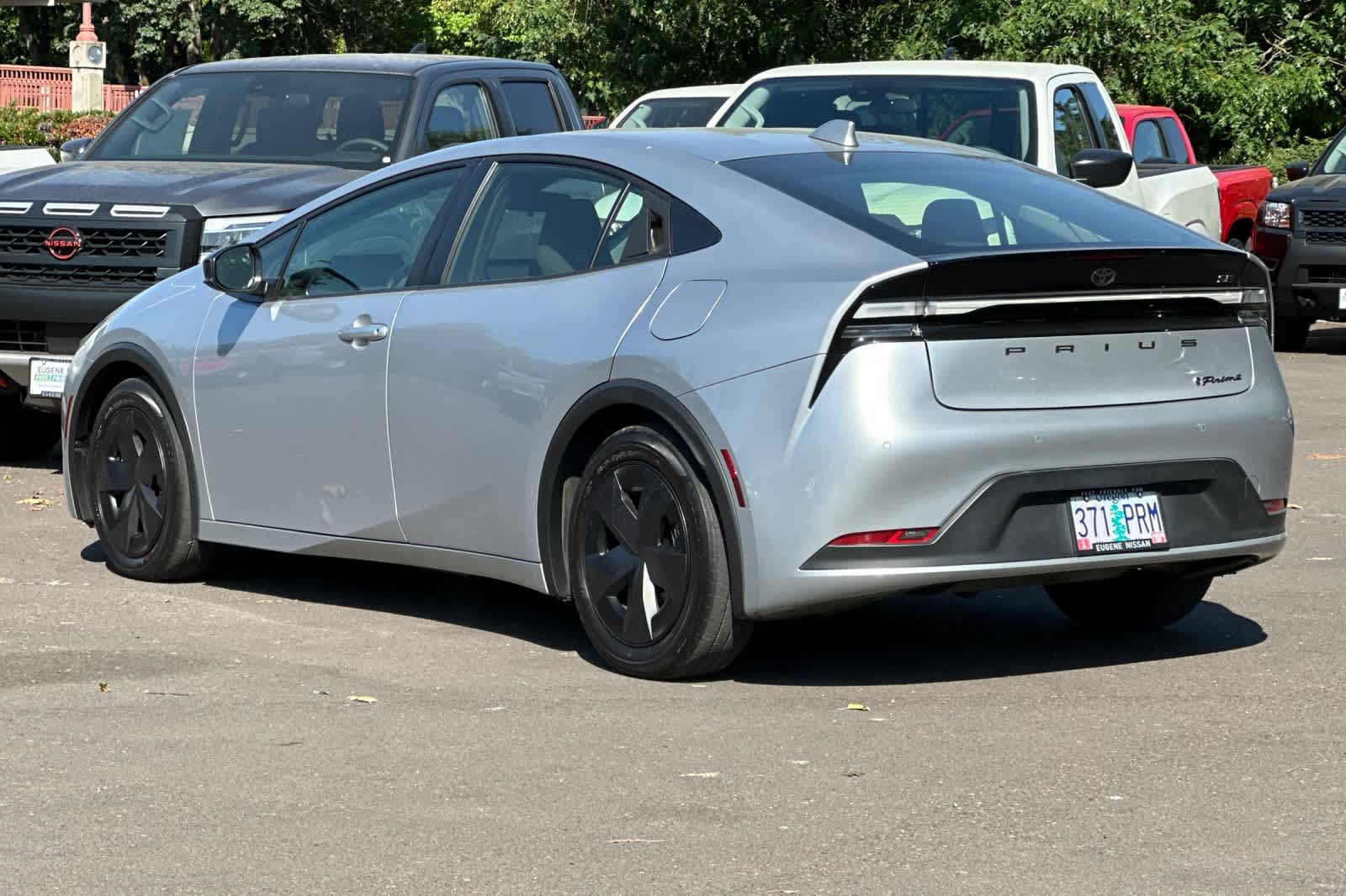 Vehicle image 8 of 38