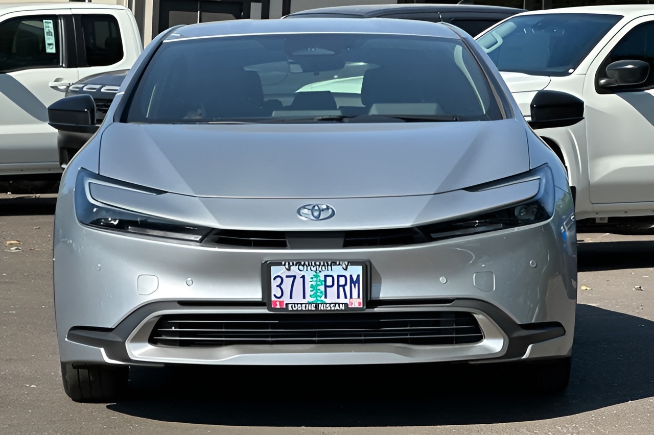 Vehicle image 31 of 38