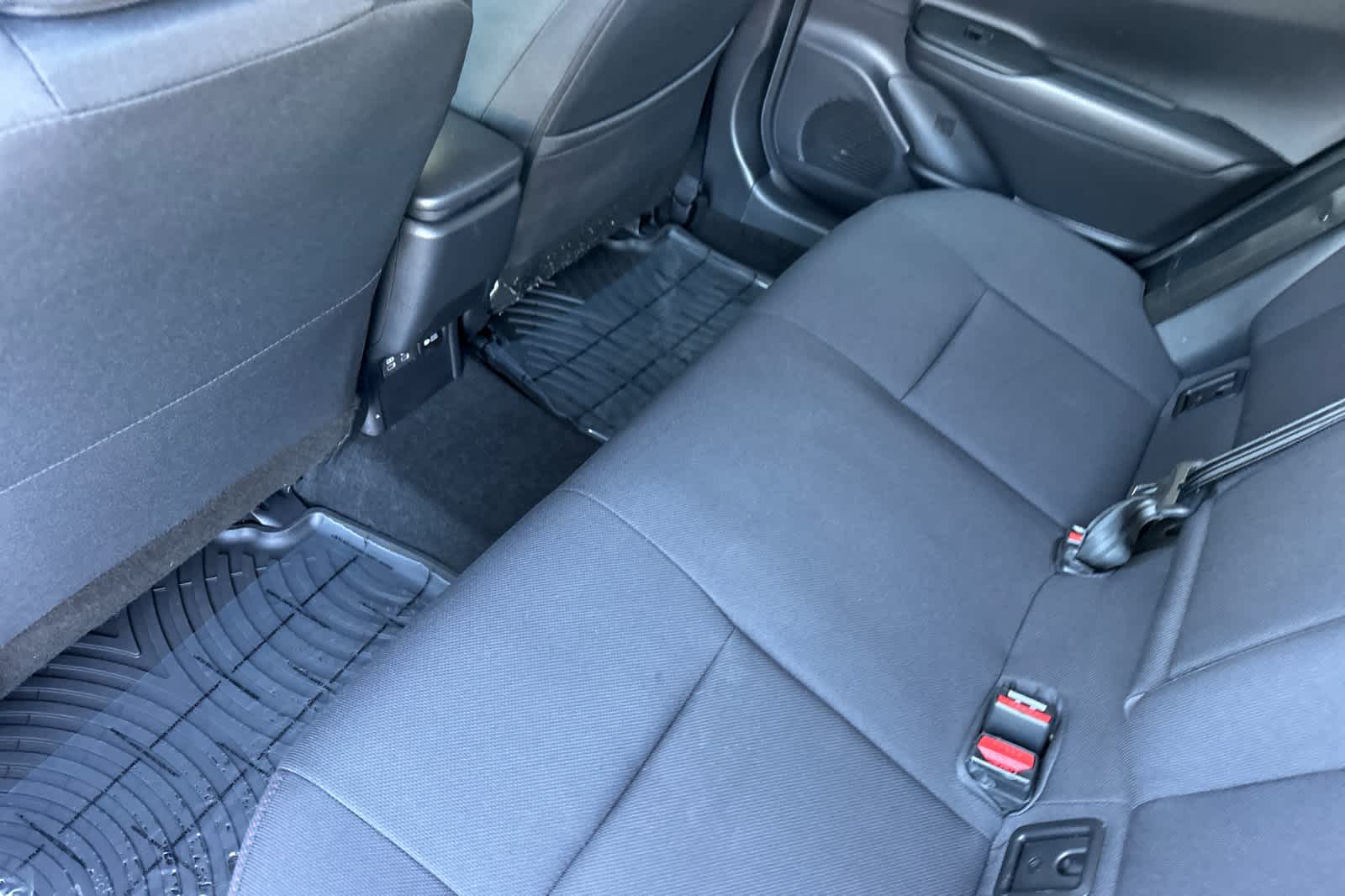 Vehicle image 11 of 38