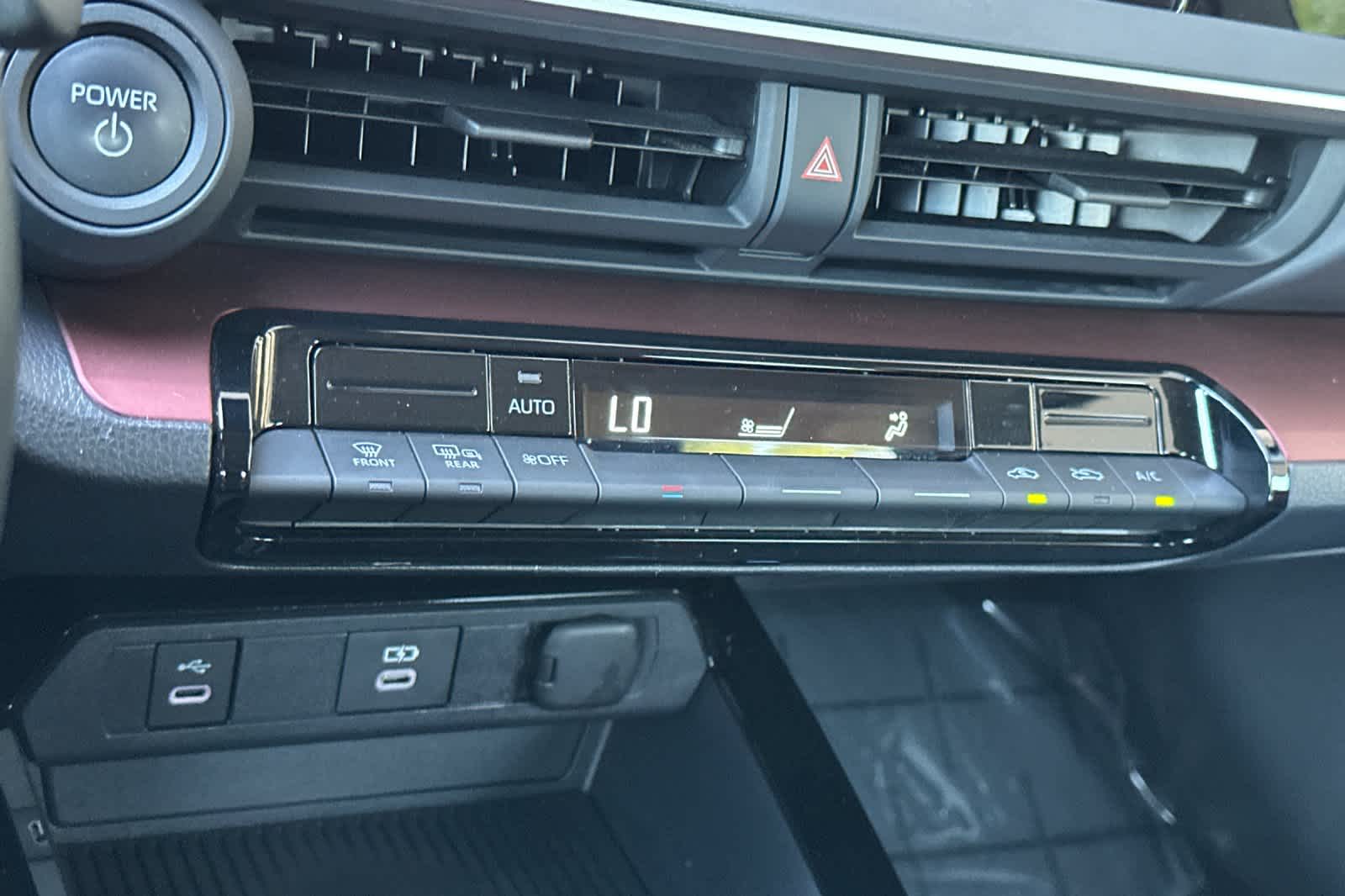 Vehicle image 21 of 38