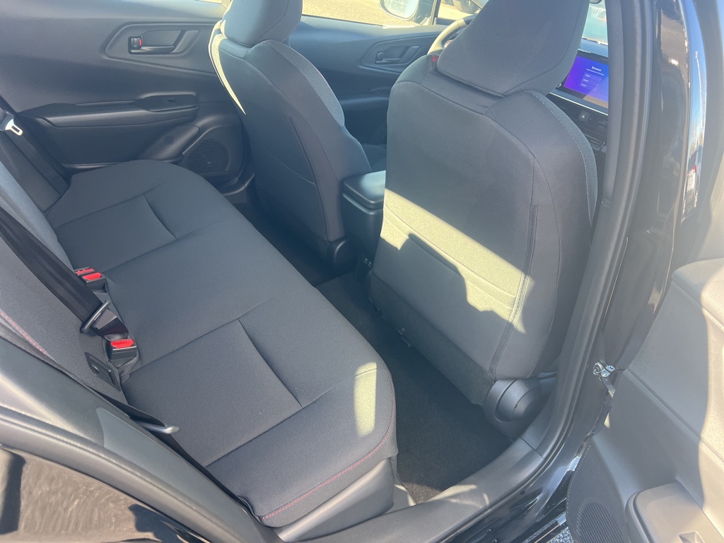 Vehicle image 13 of 22