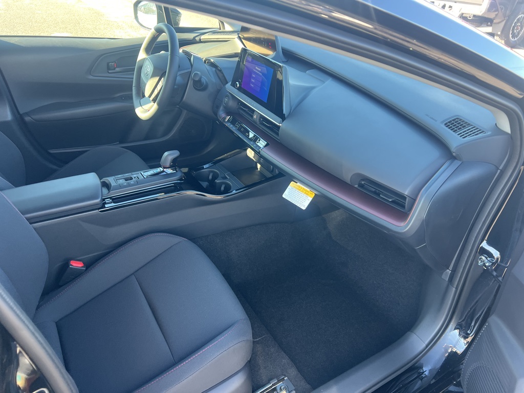 Vehicle image 12 of 22