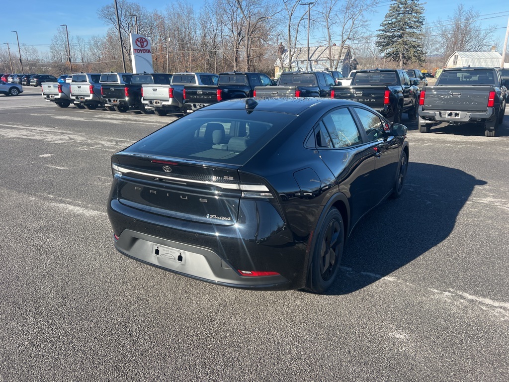 Vehicle image 3 of 22