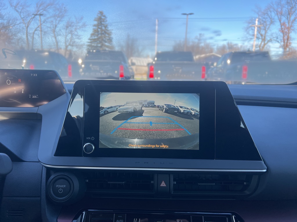 Vehicle image 21 of 22