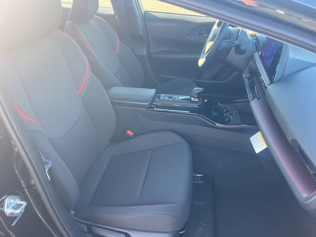 Vehicle image 11 of 22