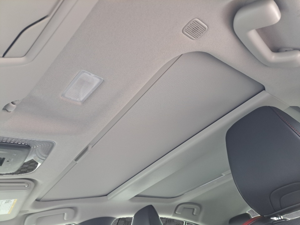 Vehicle image 15 of 39