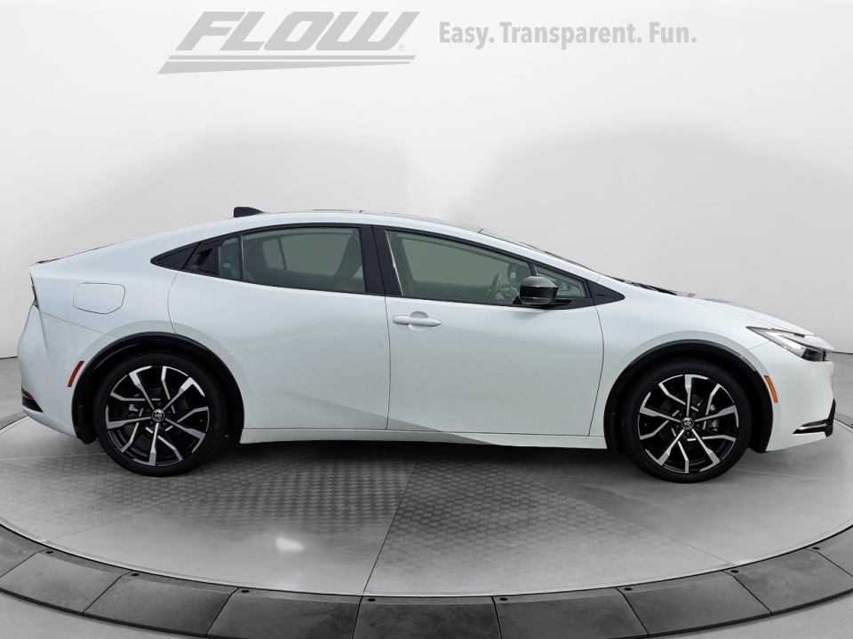 Vehicle image 6 of 39