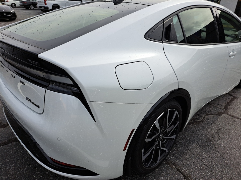 Vehicle image 8 of 39