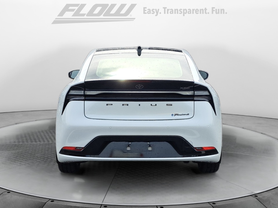 Vehicle image 9 of 39