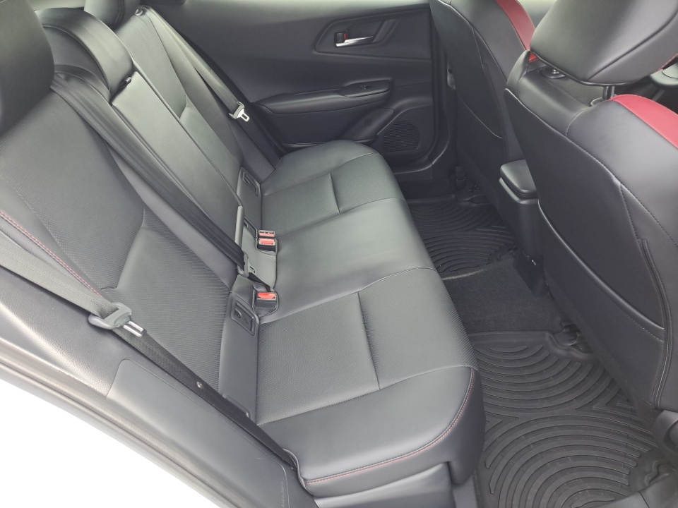 Vehicle image 18 of 39