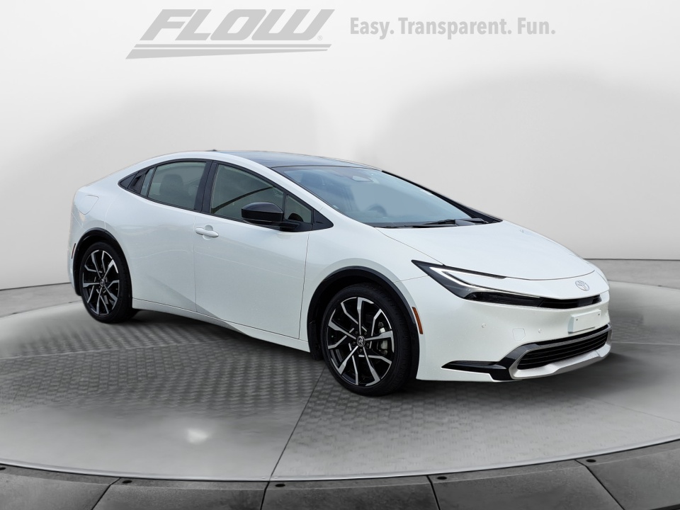 Vehicle image 3 of 39