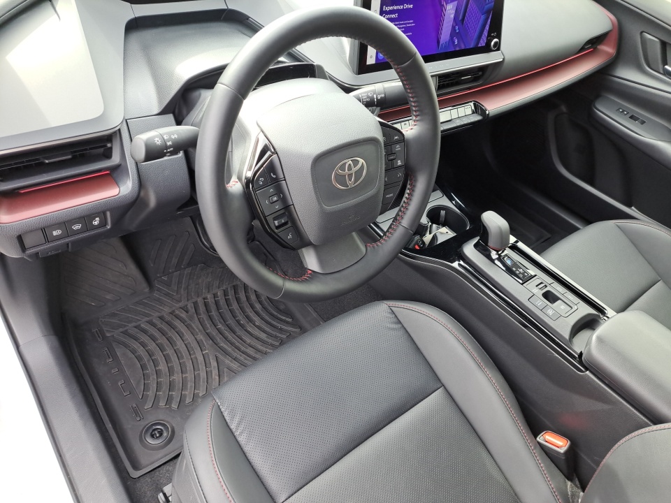 Vehicle image 14 of 39
