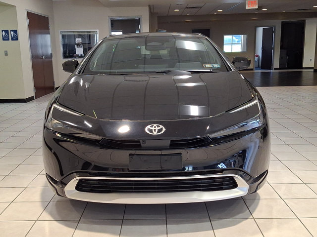 2024 Toyota Prius Prime XSE Premium Image 2 of 26