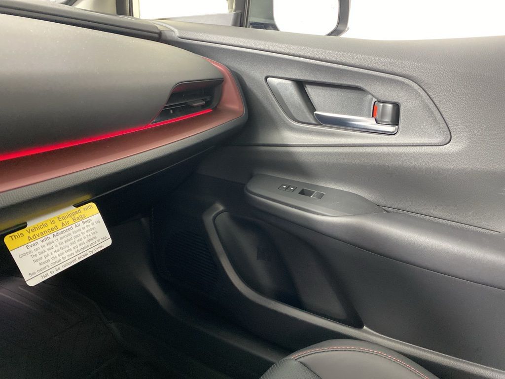 Vehicle image 25 of 39
