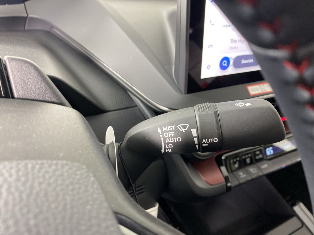 Vehicle image 17 of 39
