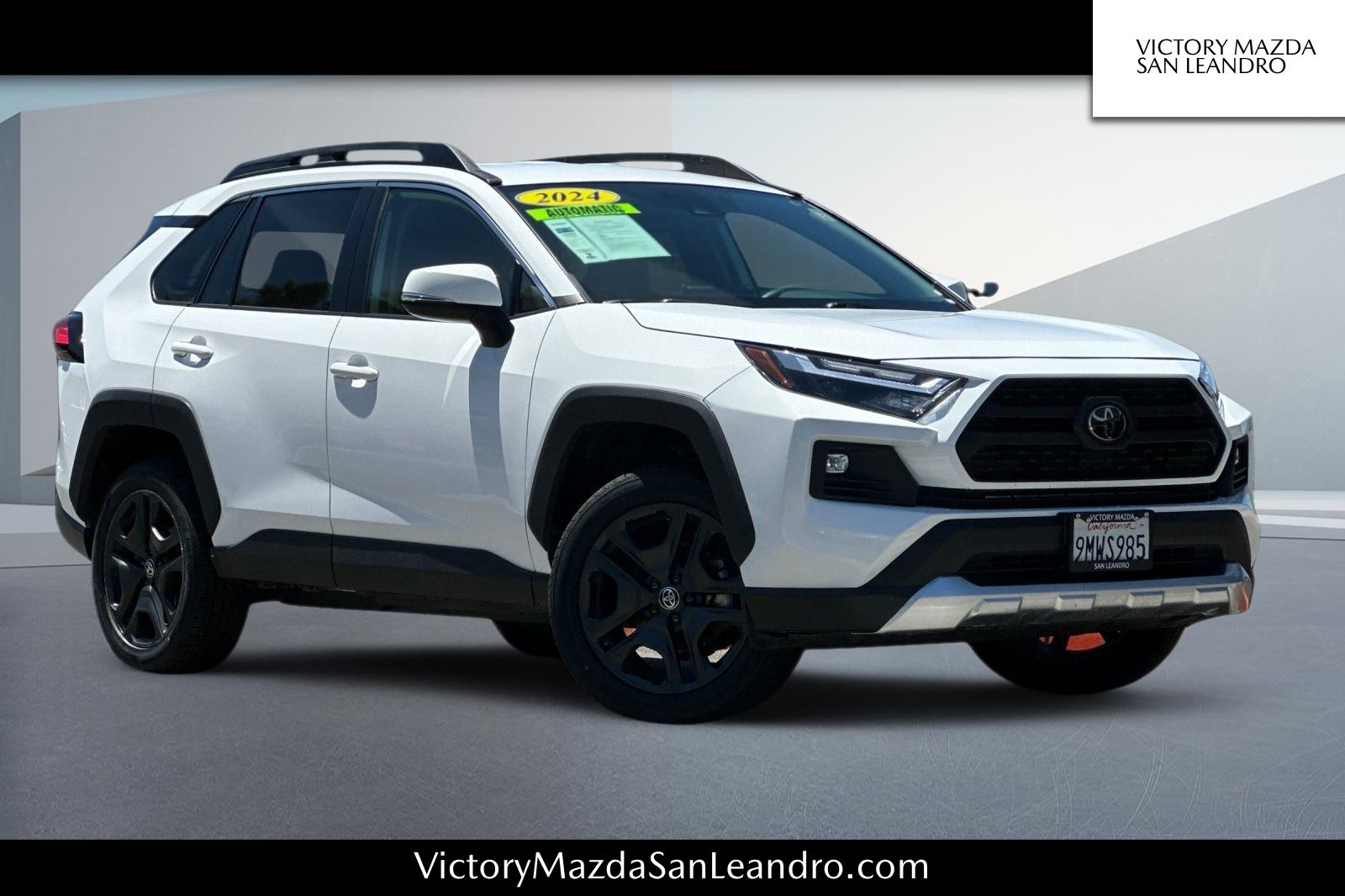 2024 Toyota RAV4 Adventure Image 2 of 31