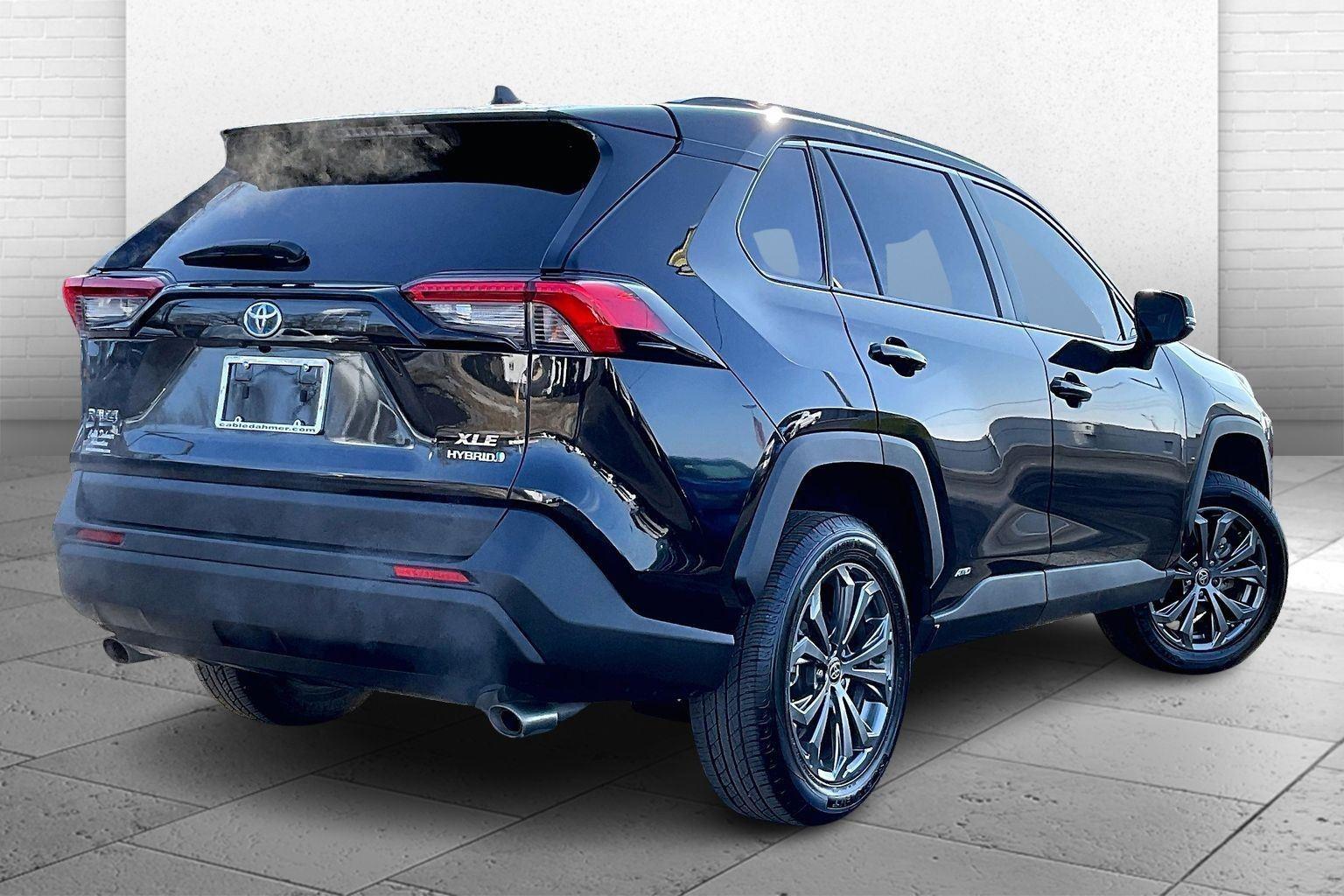 2024 Toyota RAV4 Hybrid XLE Premium Image 4 of 34