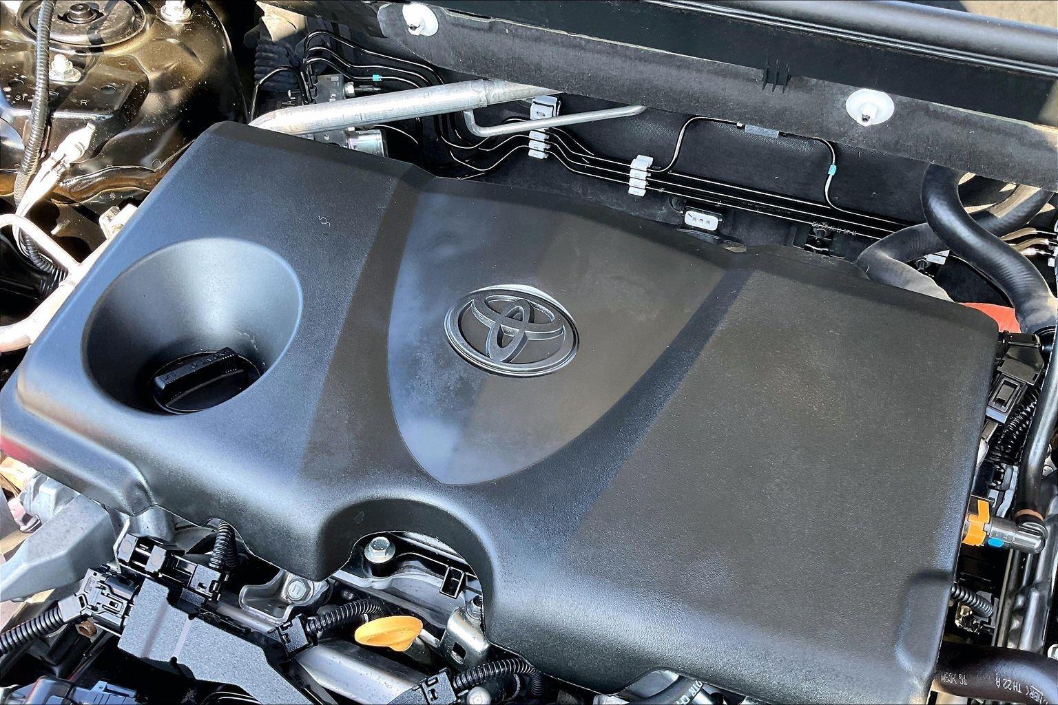 2024 Toyota RAV4 Hybrid XLE Premium Image 8 of 34