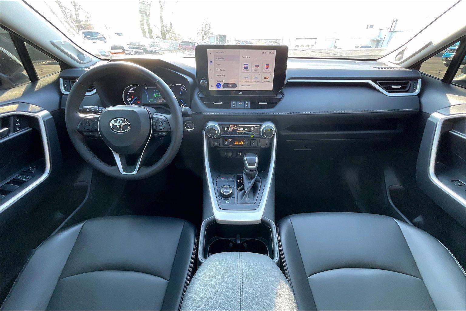 2024 Toyota RAV4 Hybrid XLE Premium Image 16 of 34