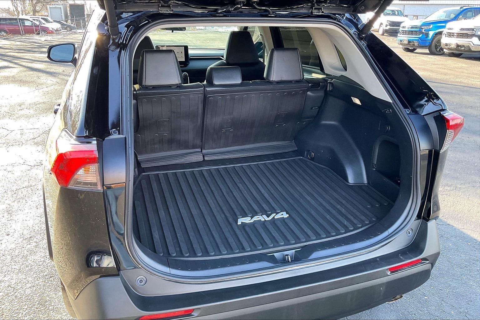 2024 Toyota RAV4 Hybrid XLE Premium Image 10 of 34